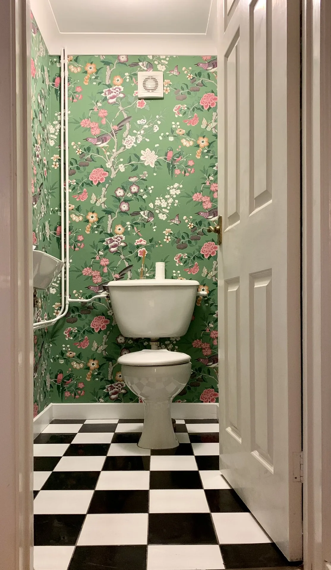 Wallcovering installation project in Haywards Heath, RH16 by Sussex Interiors